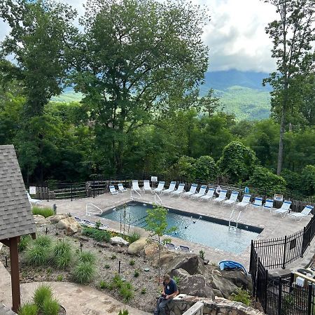 Happy Trails - Cobbly Nob Resort Home Гетлинбург Екстериор снимка