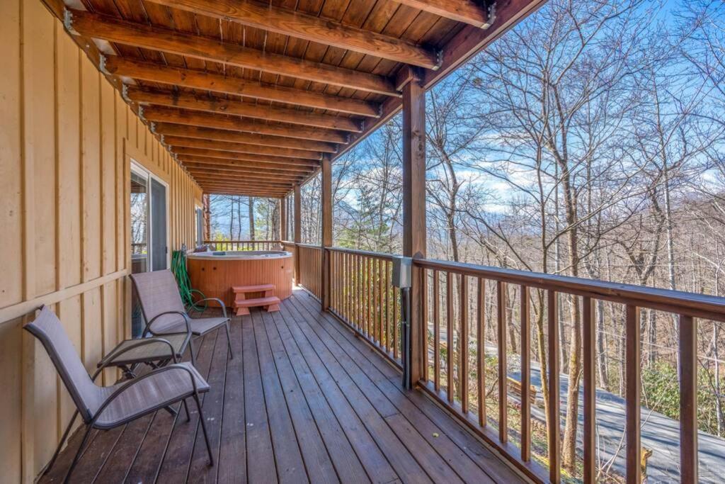 Happy Trails - Cobbly Nob Resort Home Гетлинбург Екстериор снимка