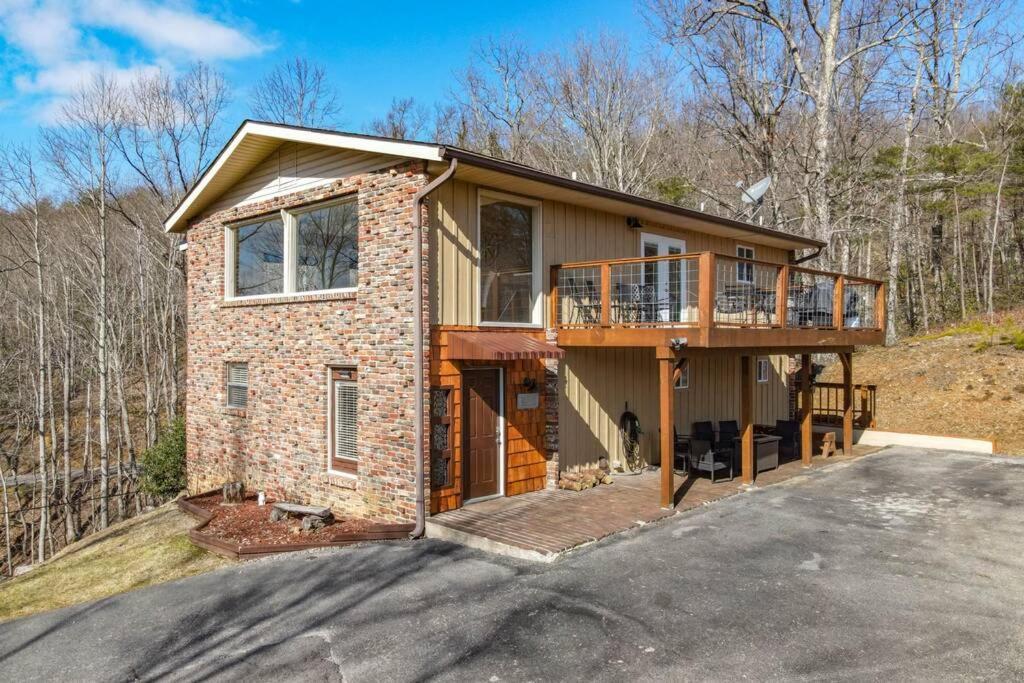 Happy Trails - Cobbly Nob Resort Home Гетлинбург Екстериор снимка