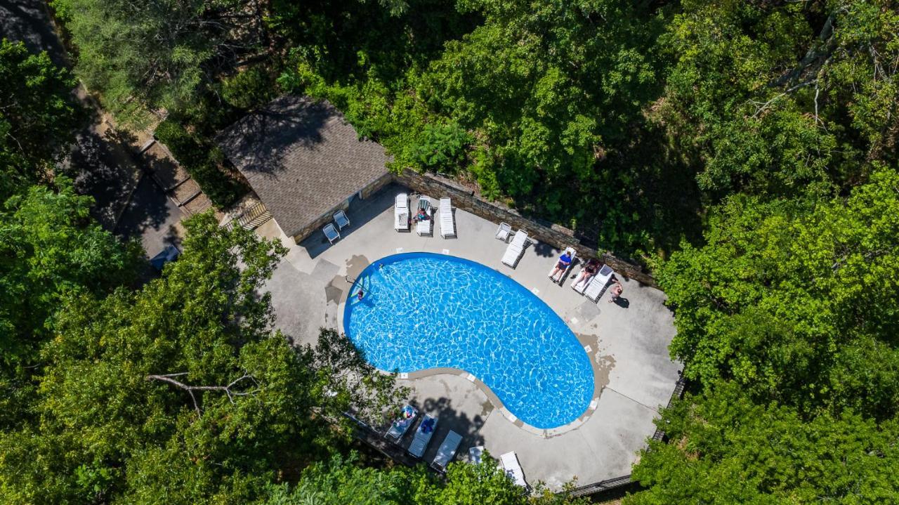 Happy Trails - Cobbly Nob Resort Home Гетлинбург Екстериор снимка