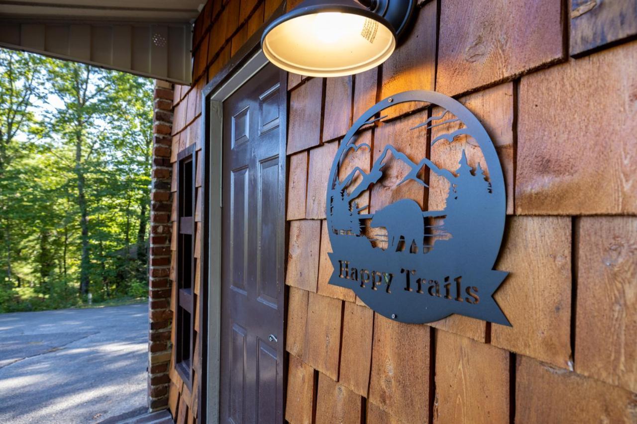 Happy Trails - Cobbly Nob Resort Home Гетлинбург Екстериор снимка